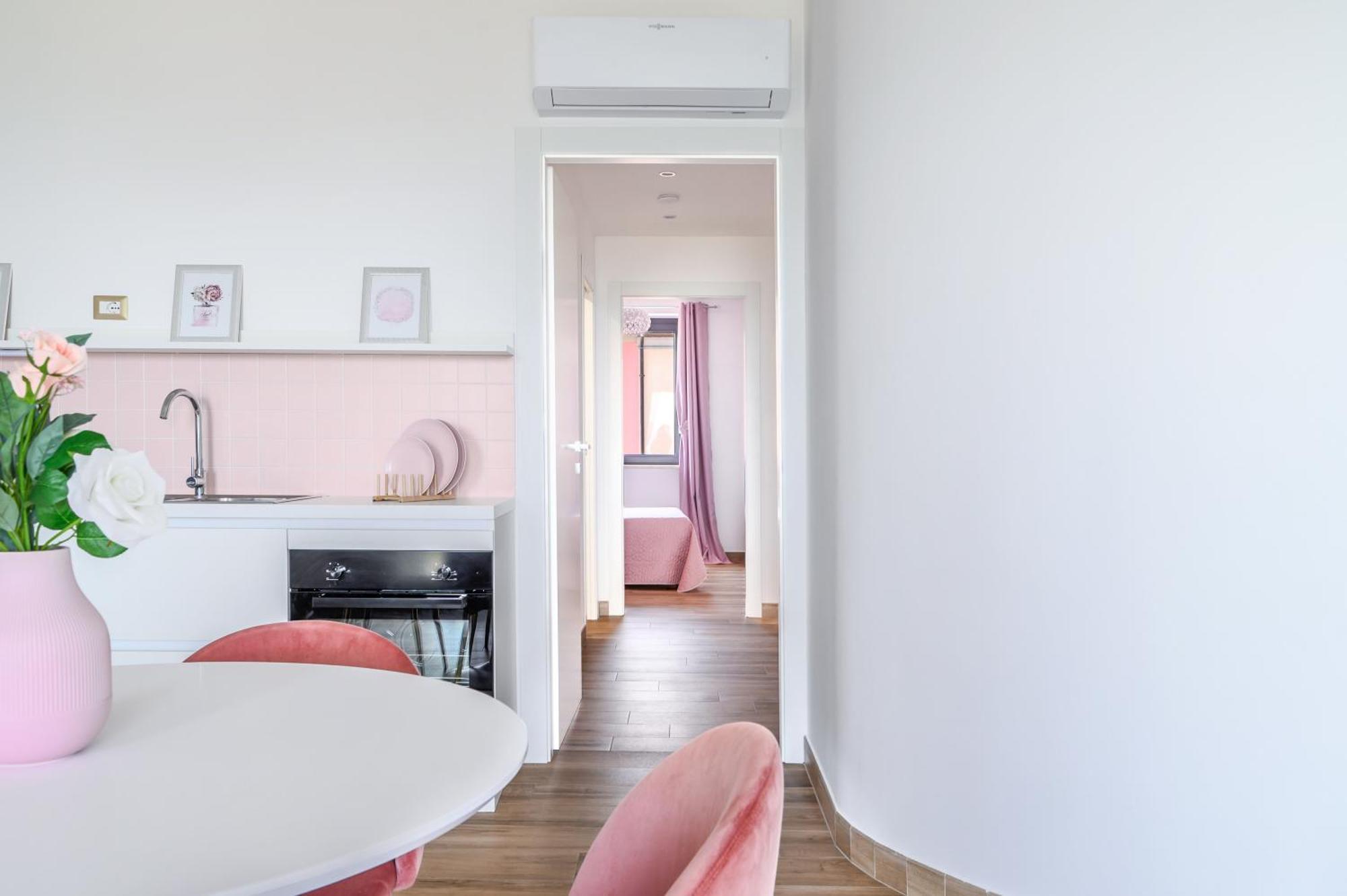 מרתה Casa Vacanze Maddalena - Palazzetto Sul Lago - Diamante Rosa מראה חיצוני תמונה