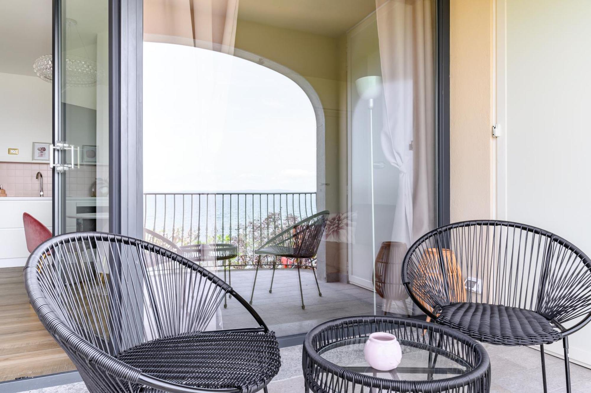 מרתה Casa Vacanze Maddalena - Palazzetto Sul Lago - Diamante Rosa מראה חיצוני תמונה