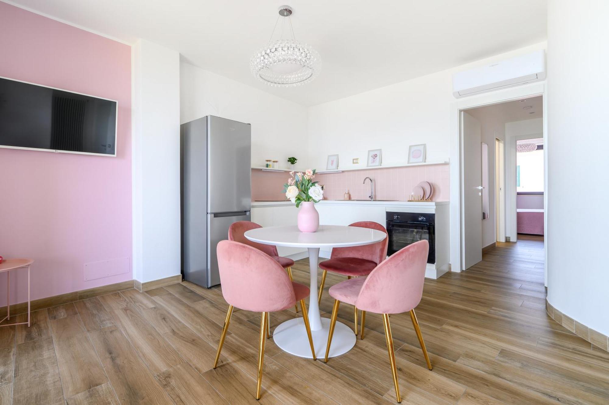 מרתה Casa Vacanze Maddalena - Palazzetto Sul Lago - Diamante Rosa מראה חיצוני תמונה