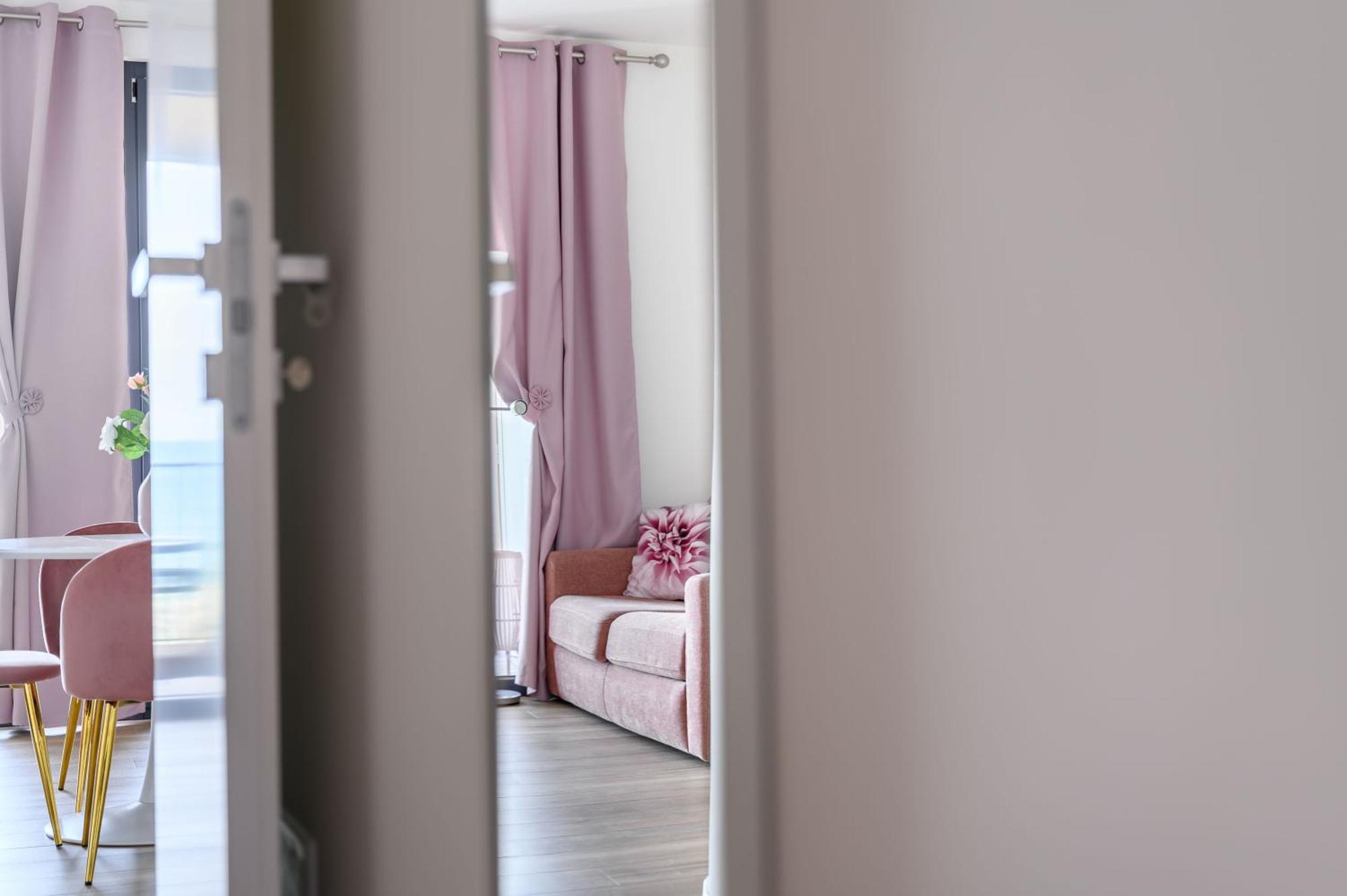 מרתה Casa Vacanze Maddalena - Palazzetto Sul Lago - Diamante Rosa מראה חיצוני תמונה